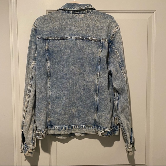 Vintage Inspired Oversized Denim Jacket - Picture 2 of 4